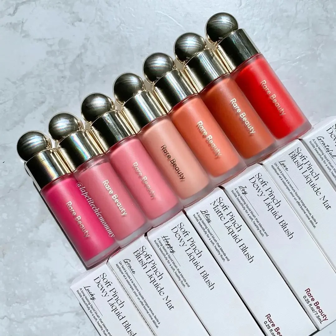 레어 뷰티 립스틱 리퀴드 블러쉬 하이라이트 리퀴드 하이 - Rare Beauty Makeup Highlighter 리뷰 및 가격